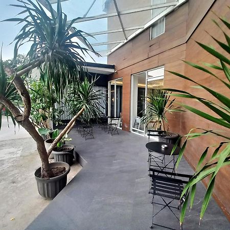 Hotel 88 Kedoya Jakarta Exterior photo